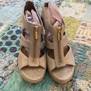 Michael Kors gold wedges 7